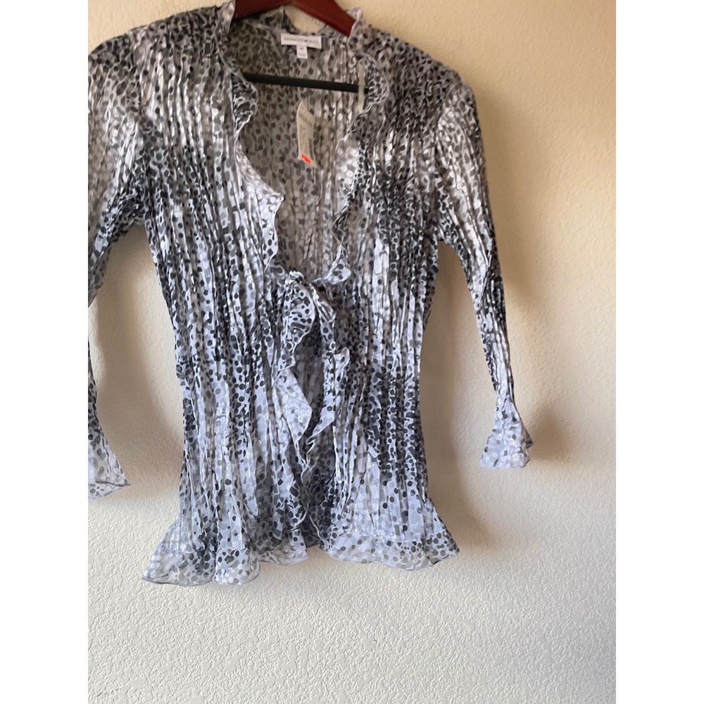 NWT Y2k Womens Grey Black Animal Print Plisse Tie Front Ruffle Cardigan M - Picture 2 of 7